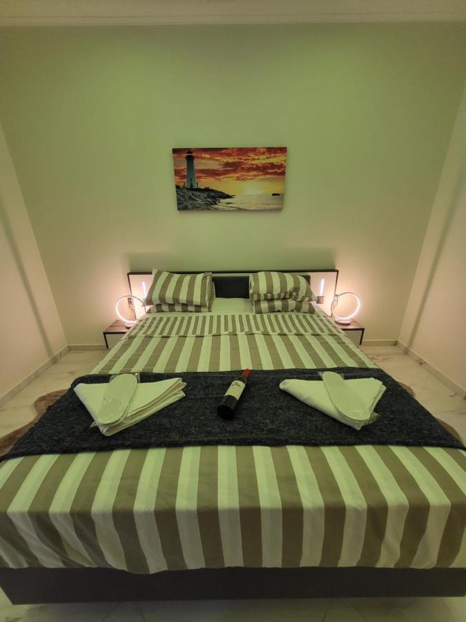 Romantic Deluxe Svite Wise Jacuzzi And Sauna Athén Kültér fotó